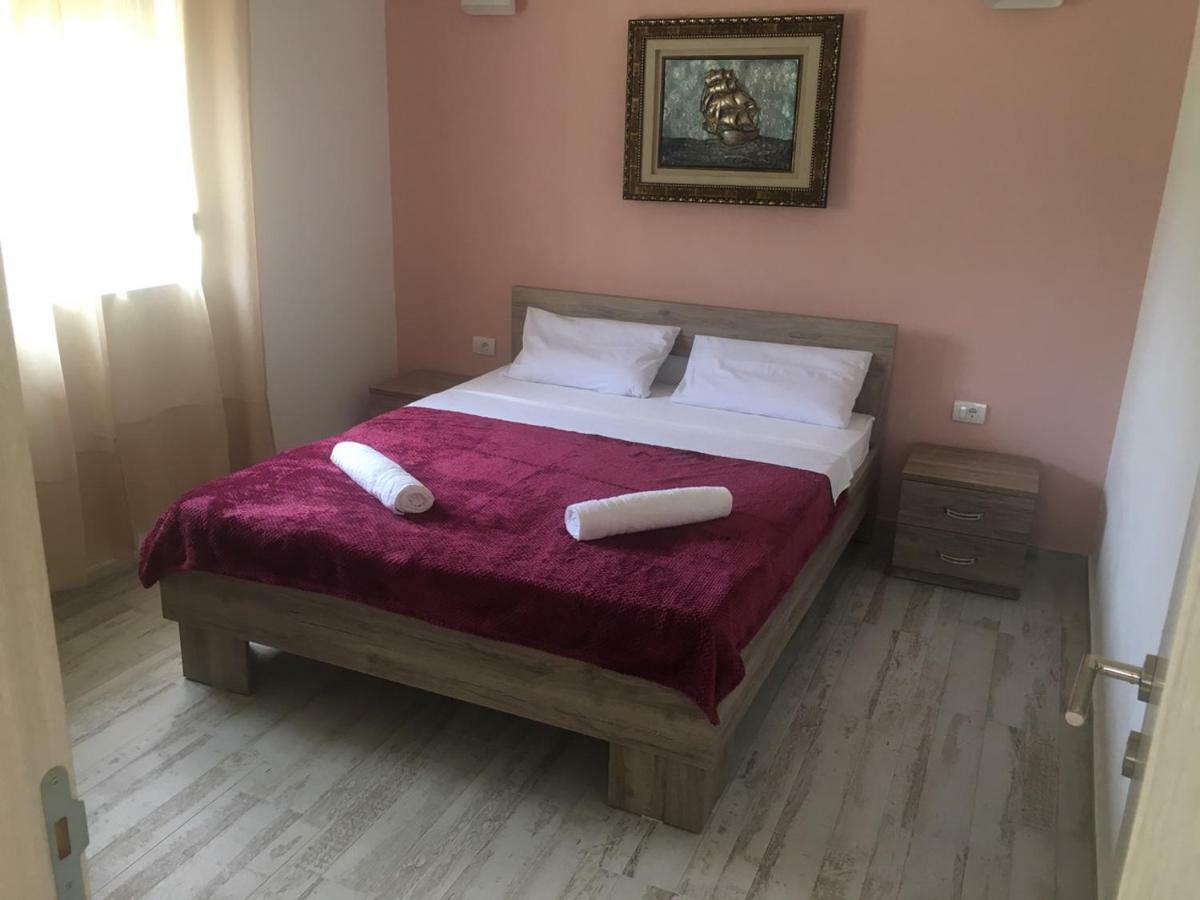 Helena'S Sweet Home Улцинь Екстер'єр фото