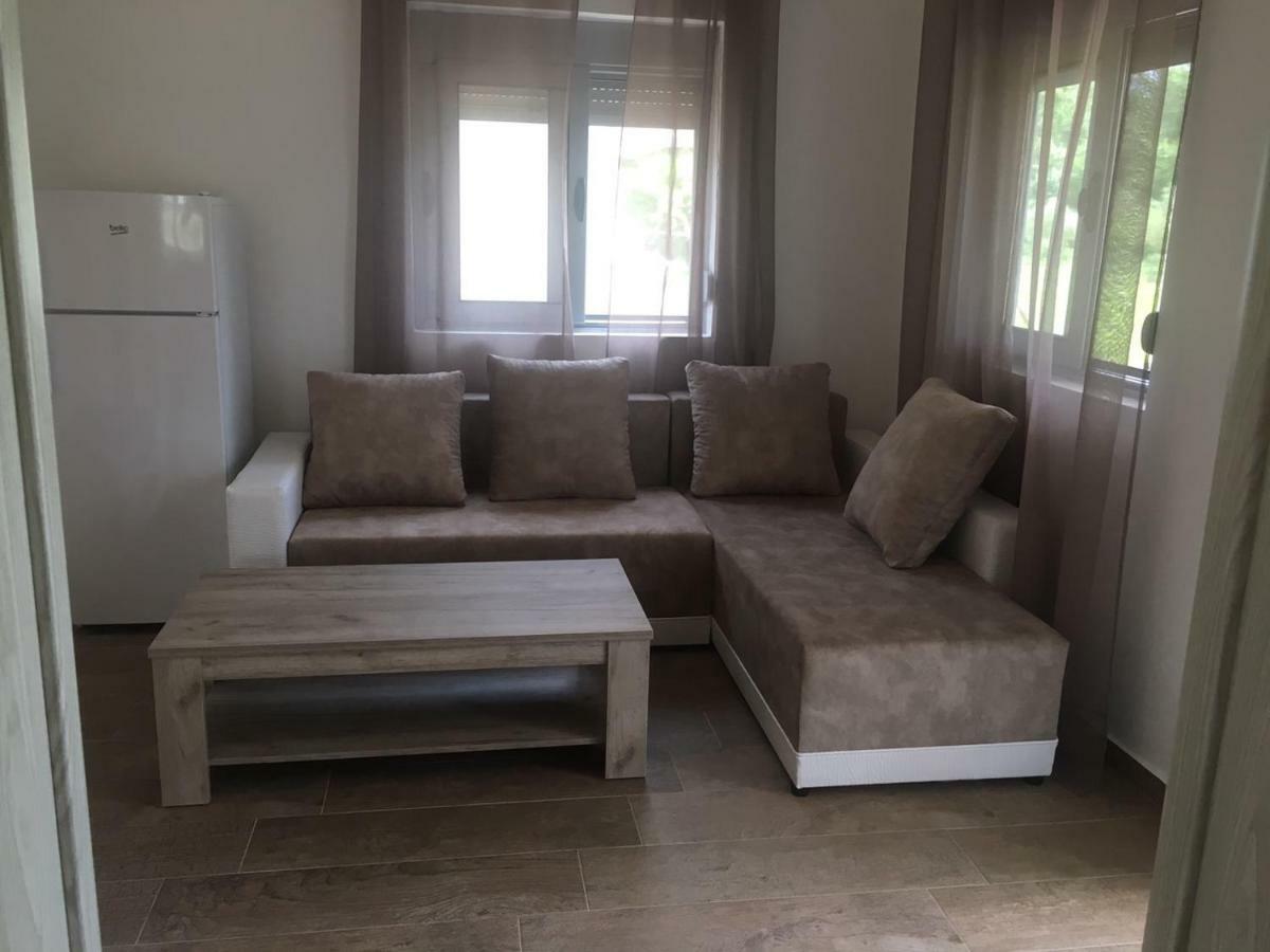 Helena'S Sweet Home Улцинь Екстер'єр фото